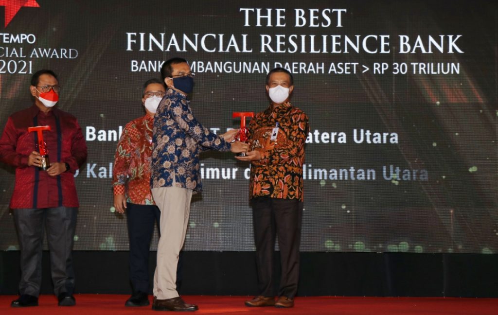 Bankaltimtara Raih 2 Penghargaan pada Tempo Financial Award 2021