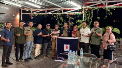 Pengurus ISPIKANI Cabang Kaltim bersama Sekjend ISPIKANI. (Foto: Ist)