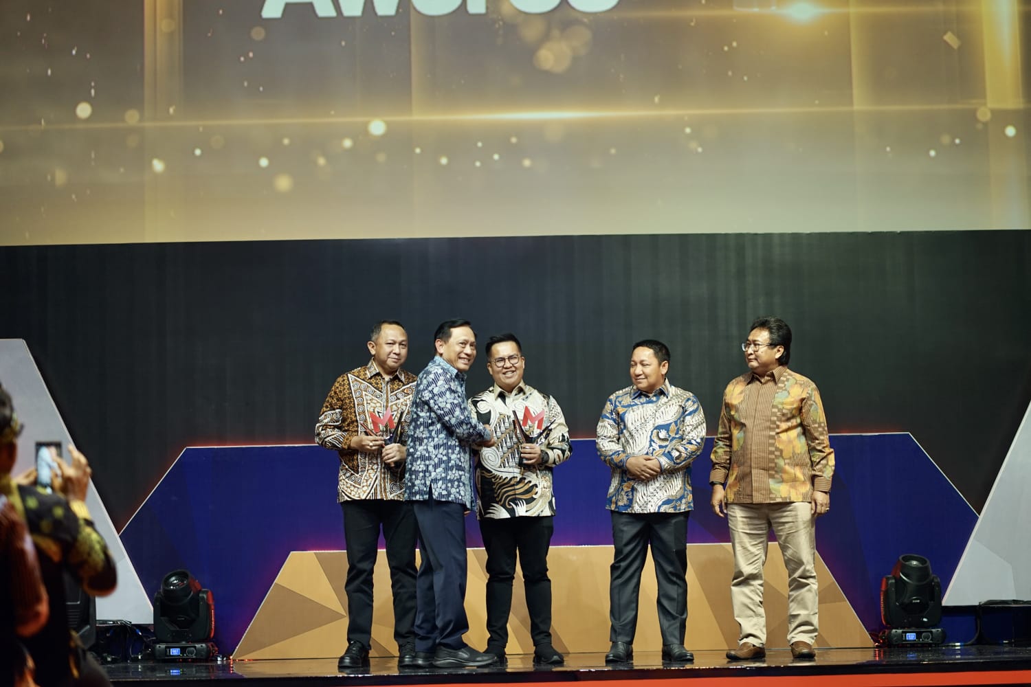 Rendi Solihin Wakili Kukar Terima Penghargaan 'Inovatif untuk Negeri' Merdeka Awards 2023