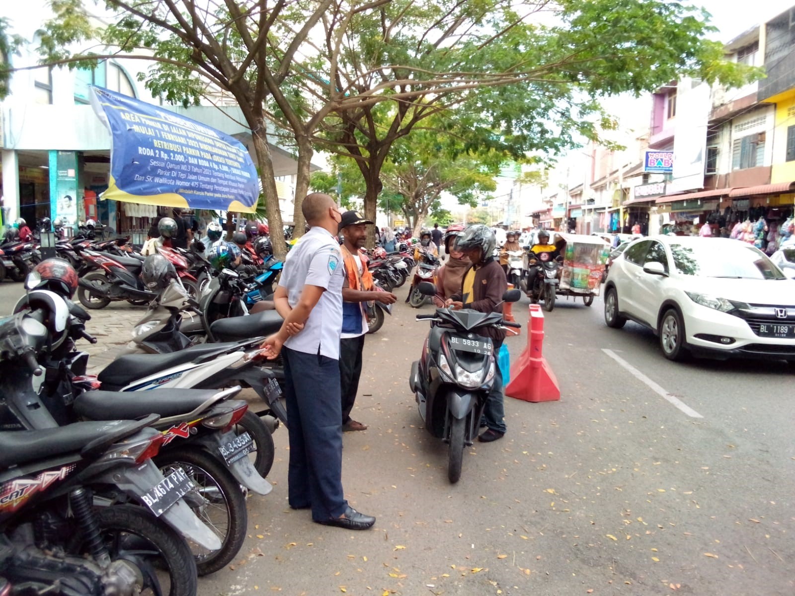 DPRD PPU Beri Saran Maksimalkan Retribusi Parkir untuk Pasar Tradisional