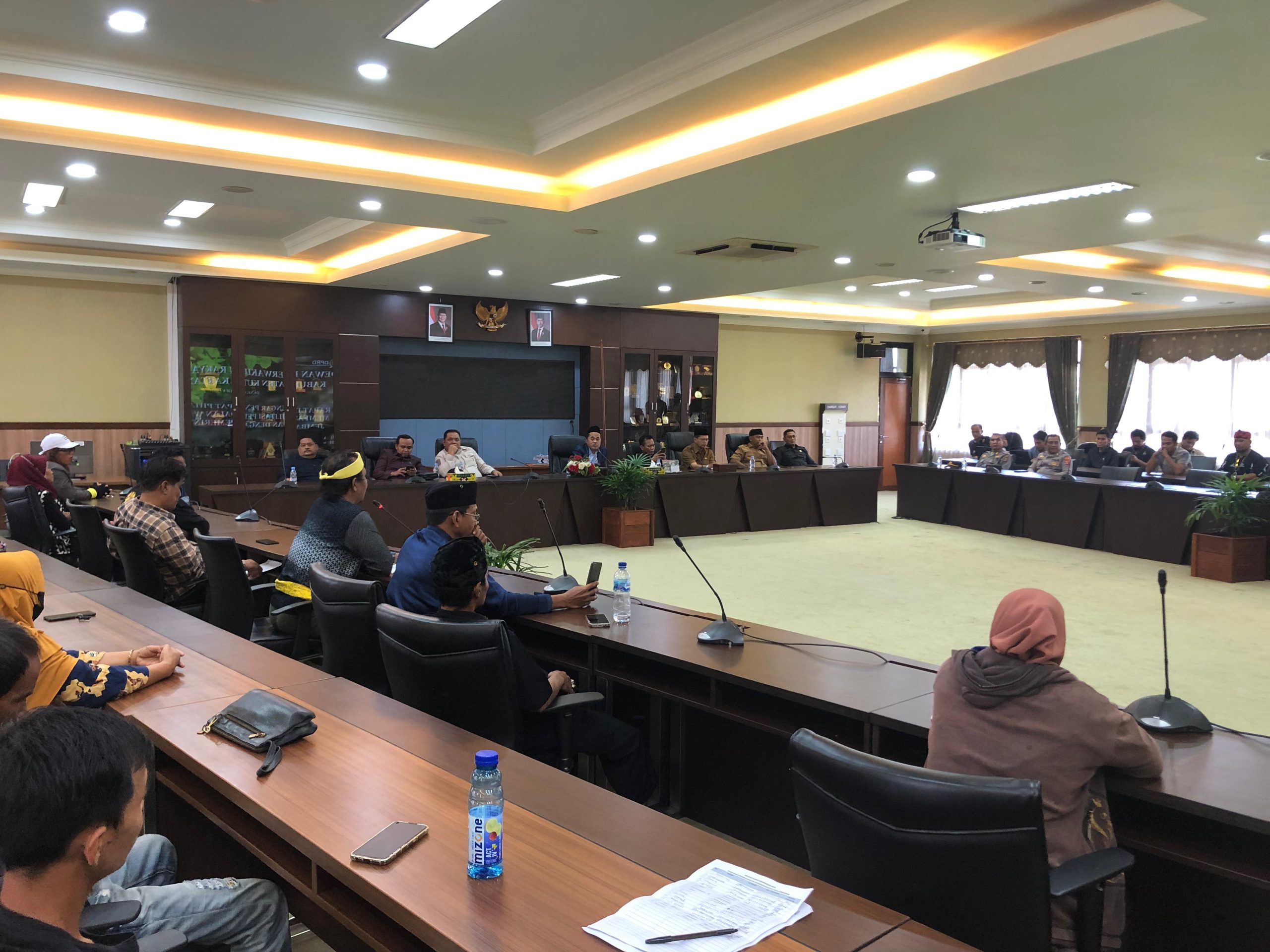 Ketua DPRD Kukar Fasilitasi Persoalan Internal Desa Jembayan, Dorong Penyelesaian Damai