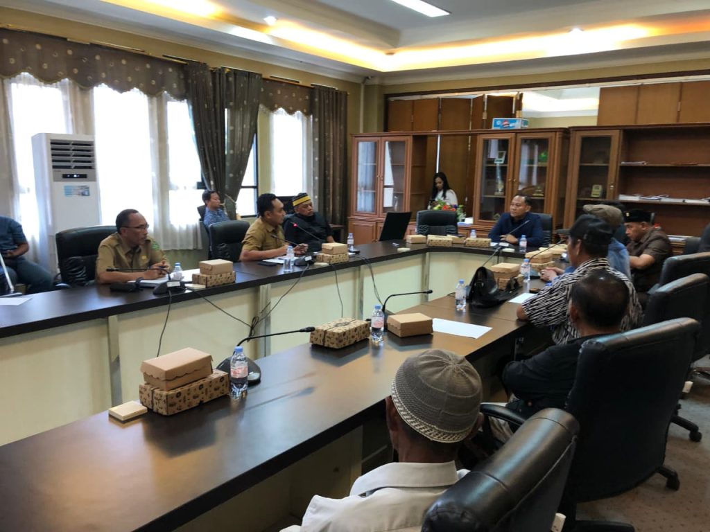 Komisi I DPRD Kukar Bahas Persoalan Lahan Warga Desa Separi yang Diduga Digarap PT JMB