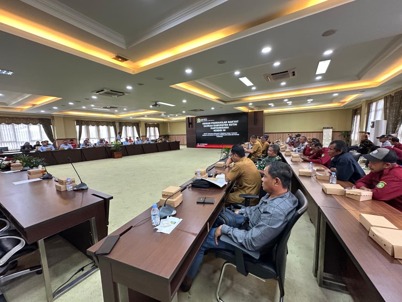 DPRD Kukar Fasilitasi Mediasi Banjir Purwajaya, Warga Tuntut Ganti Rugi, Perusahaan Belum Sepakat