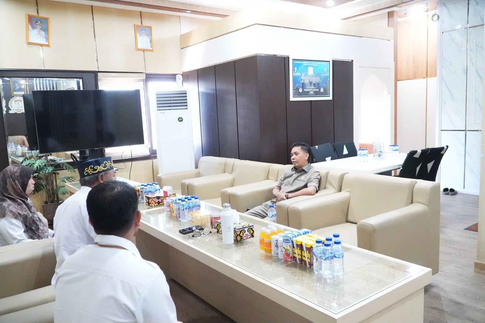Ketua DPRD Balikpapan Terima Audiesi BKKBN Kaltim, Dukung Penguatan Peta Jalan Kependudukan dan Optimalisasi Bonus Demografi