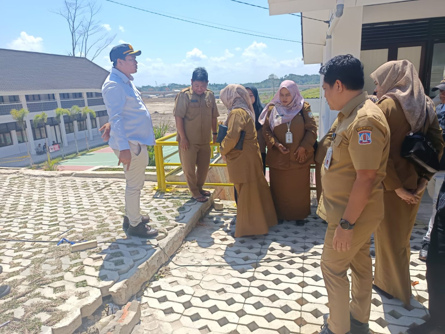 Tinjau Langsung SD Negeri 022 Baltim, Gasali Benarkan Adanya Kerusakan